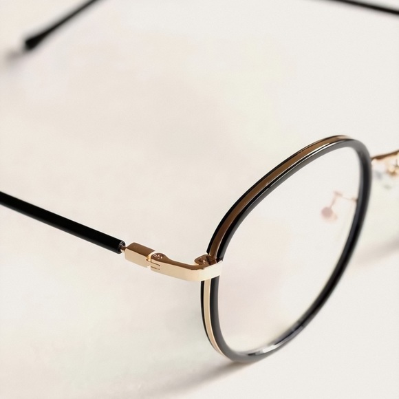 •Round Thin Frame Glasses •Irregular Frame Glasses - Picture 3 of 8